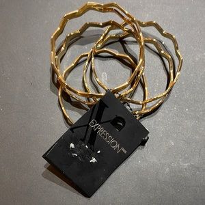 Expression gold bangles set